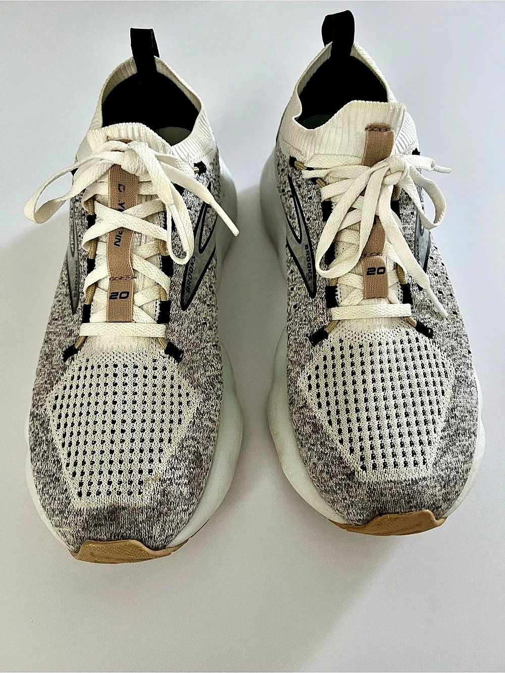 Brooks Ghost 14 Athletic Shoes Gray & White US 7.5